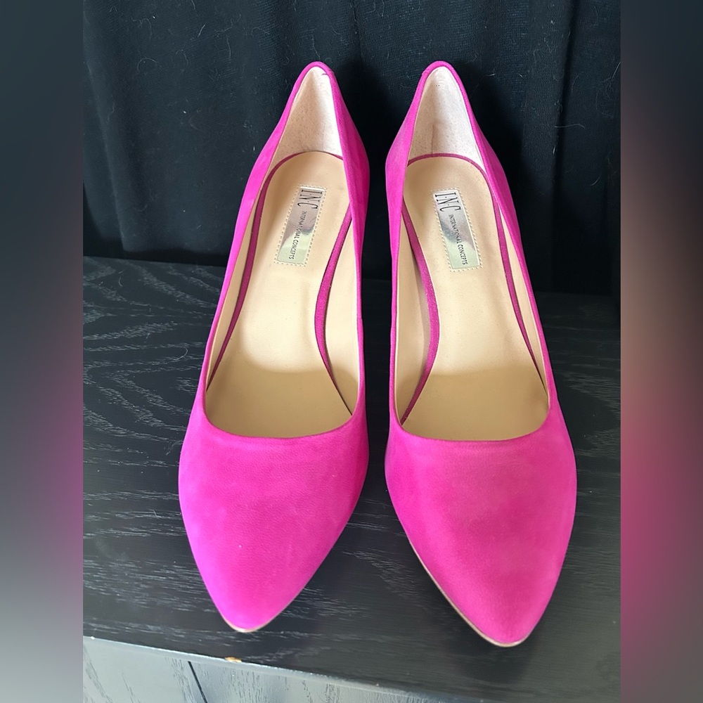 Sassy high heeled pink pumps!